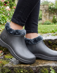 Estro - A16 - Waterproof Thermal Fur Lined Womens Mid Garden Clogs - Dark Grey